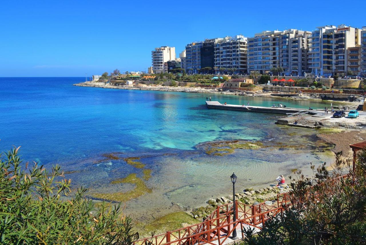 Luxury Apt With Side Seaviews And Pool, Best Location Sliema Esterno foto