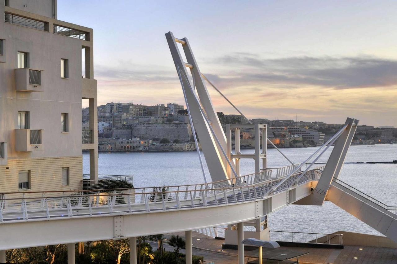 Luxury Apt With Side Seaviews And Pool, Best Location Sliema Esterno foto
